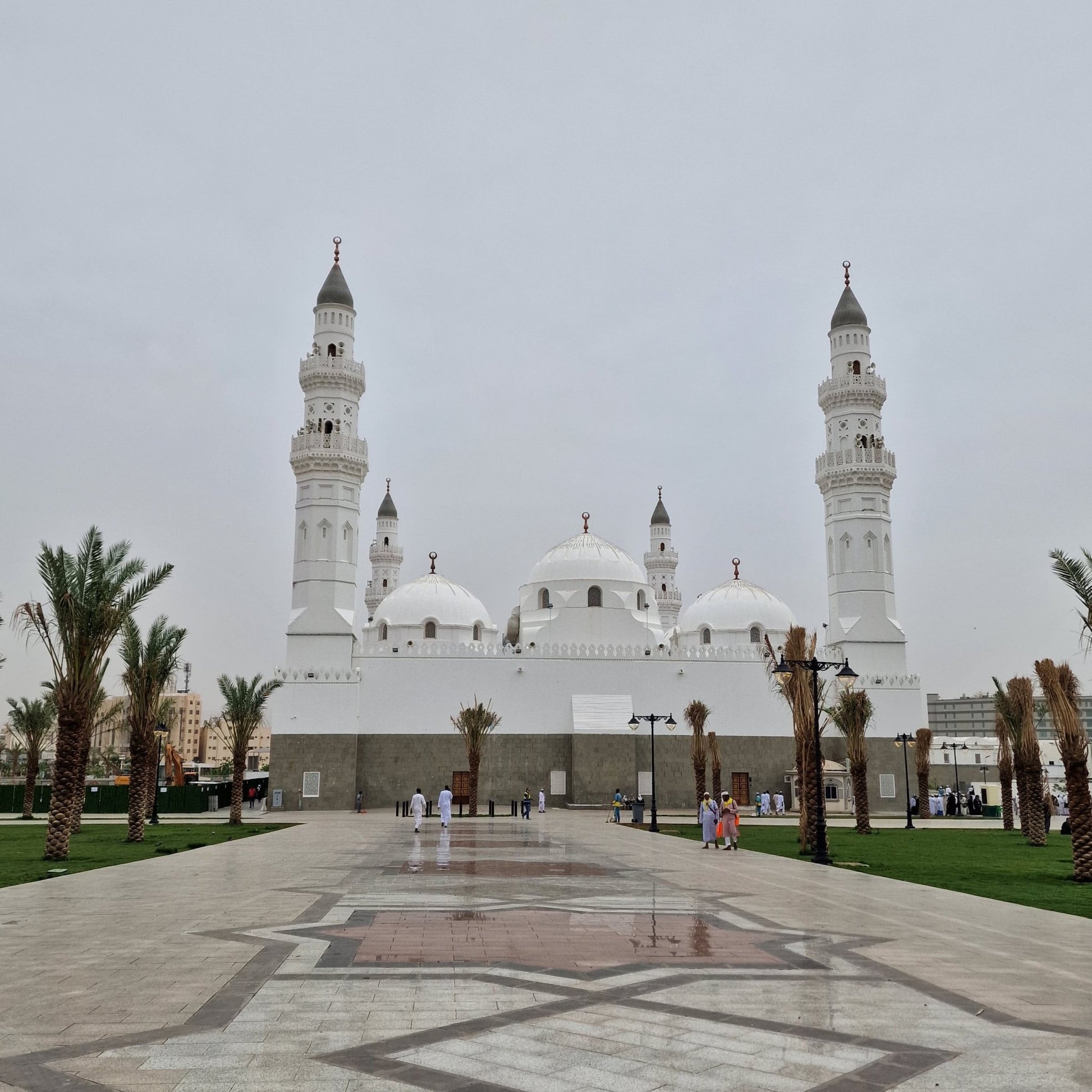 Walking Tour to Masjid Quba - The Haramayn Guide